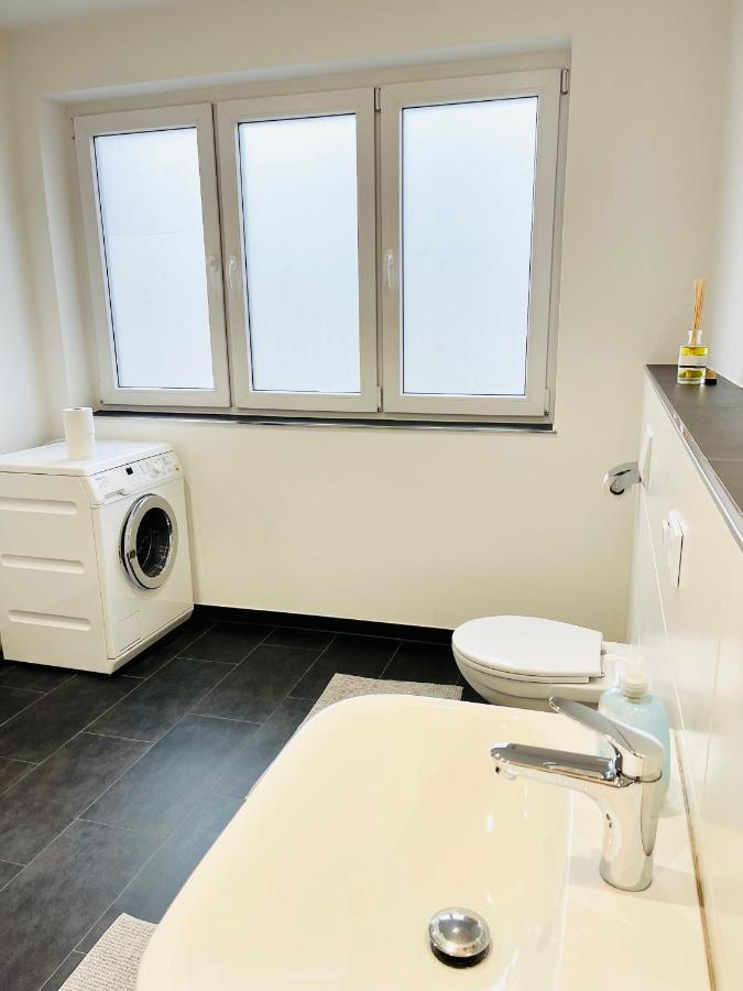 Charmante Ferienwohnung Mit Terrasse Im Herzen Von Норден Екстериор снимка
